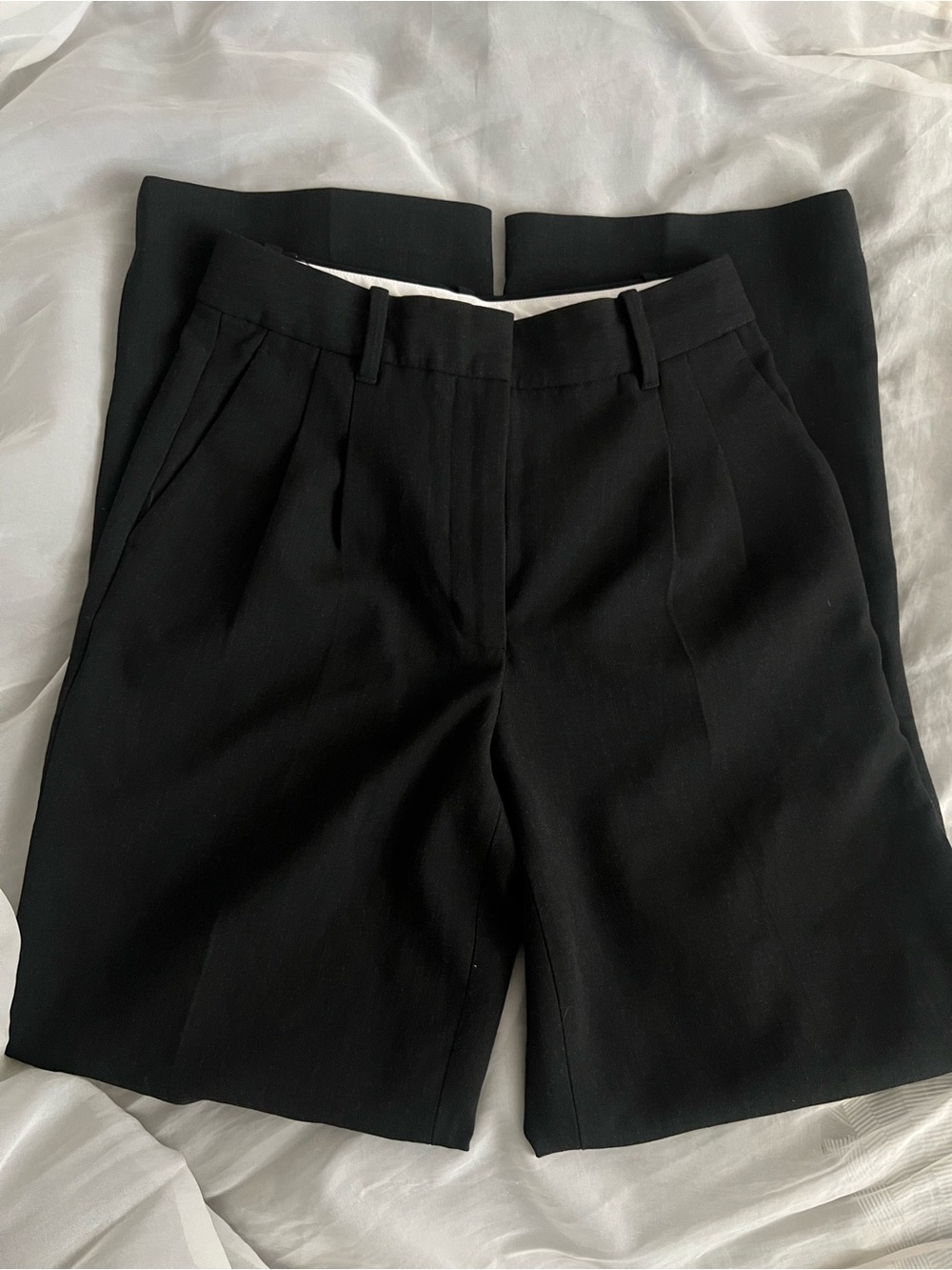 Aritzia Effortless Pants - Picture 4 of 6